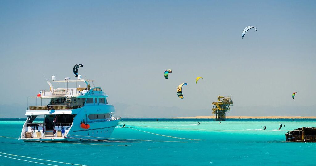 kite cruise boat geisum marina